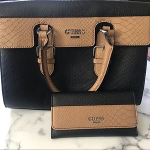 Guess Purse & Wallet